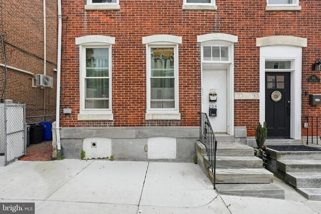 Building Photo - 204 Ripka St
