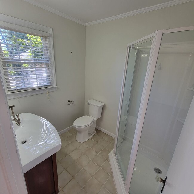 Building Photo - 3/2 Cottage Charmer-Downtown McMinnville, TN