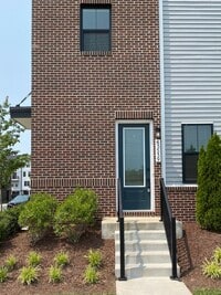 Building Photo - 43539 Farringdon Sq