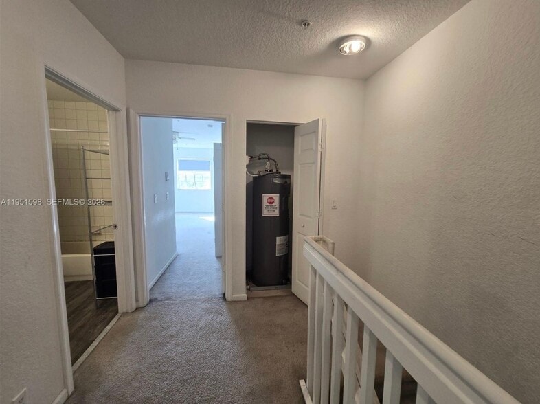 Building Photo - 3601 NW 14th Ct