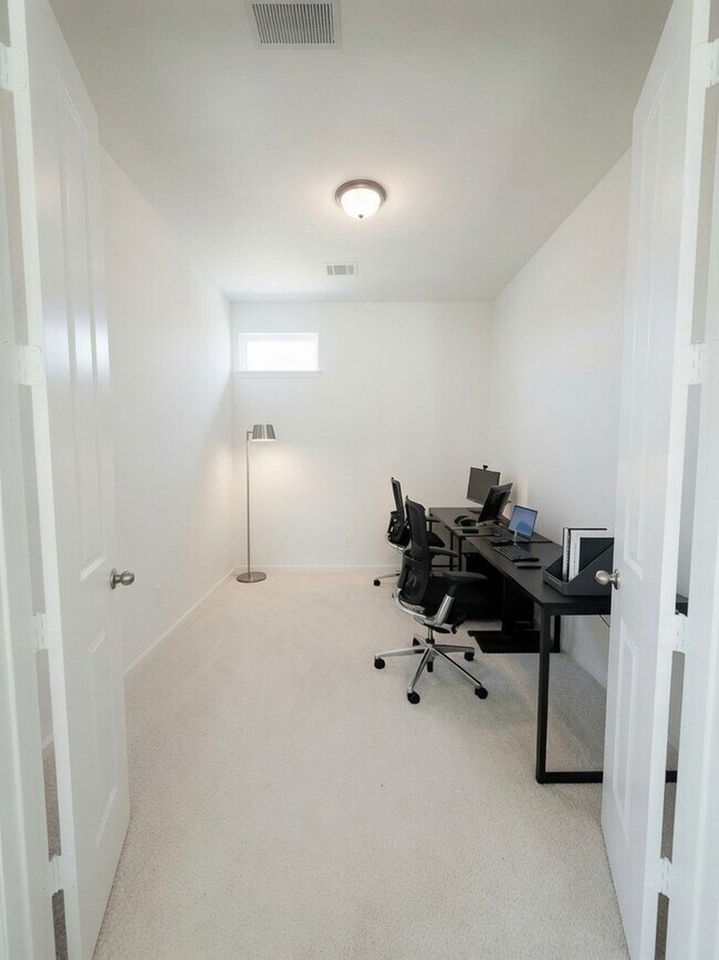 Building Photo - 30311 Elm Rdg Ln