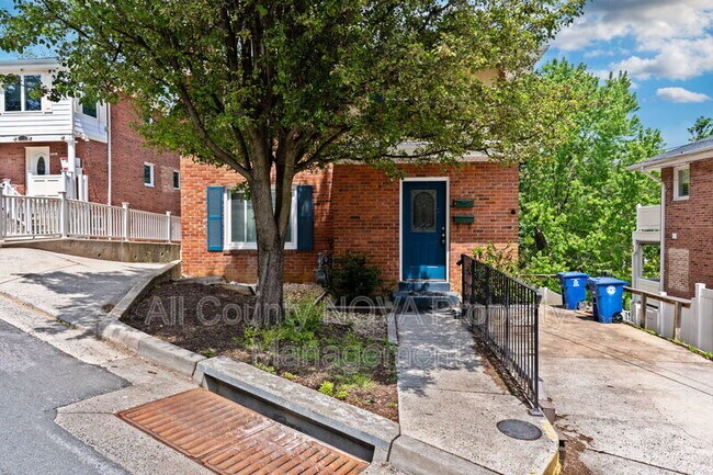 Building Photo - 4141 21st Rd N