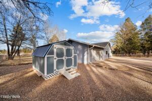Building Photo - 463 Larson Rd
