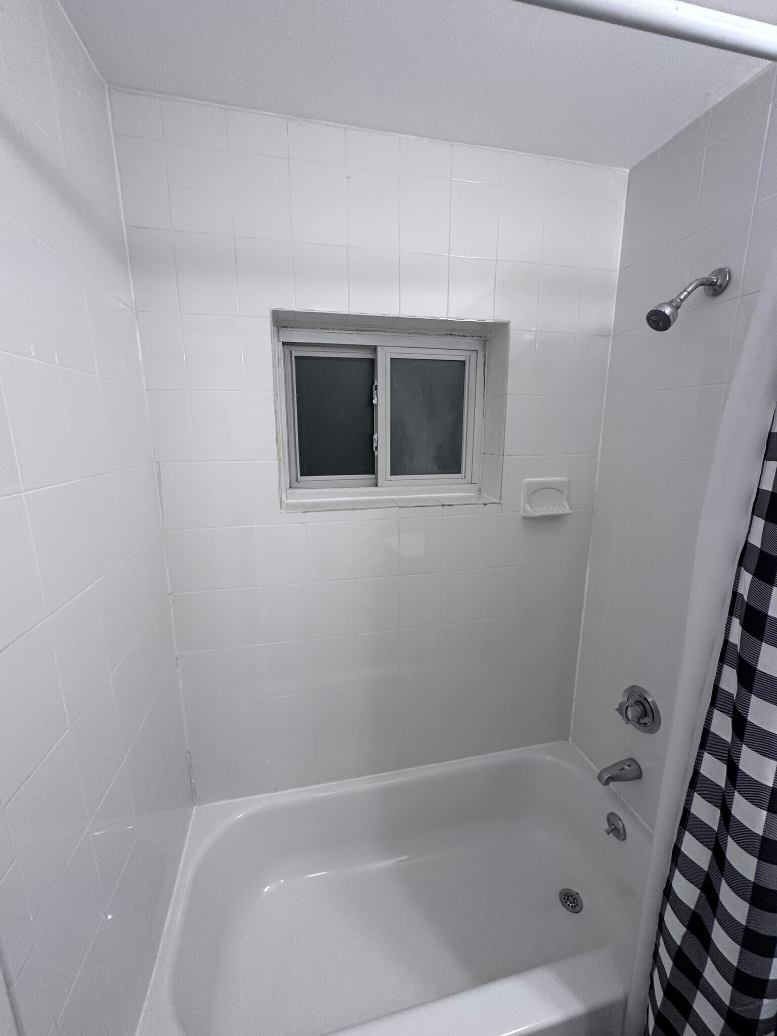 Building Photo - 1400 Commonwealth Ave