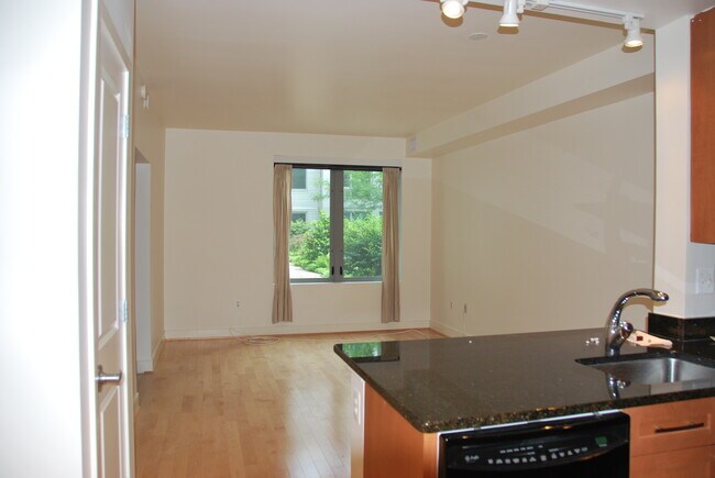 Building Photo - 4101 Albemarle St NW