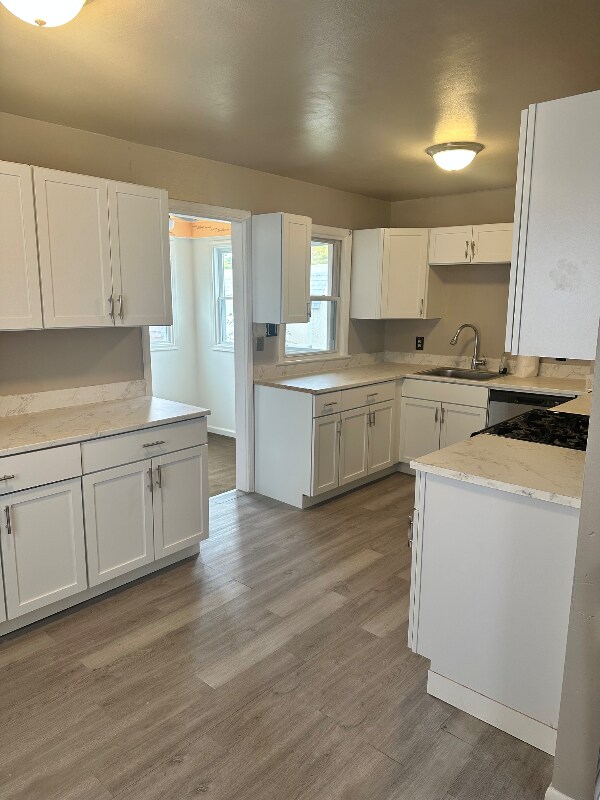 Building Photo - 717 73rd St