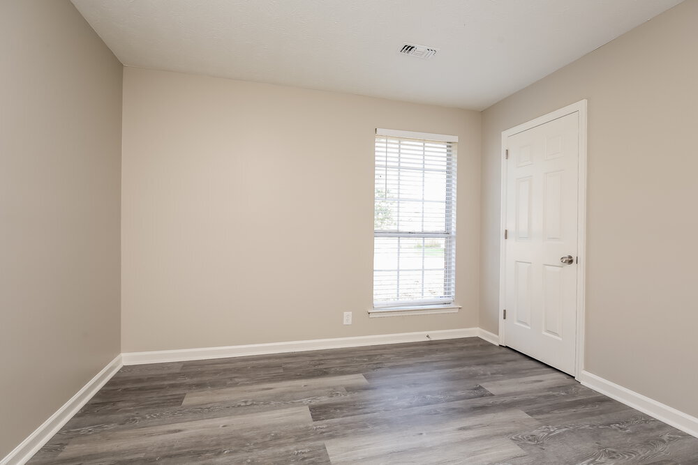 Building Photo - 209 Lexington Dr