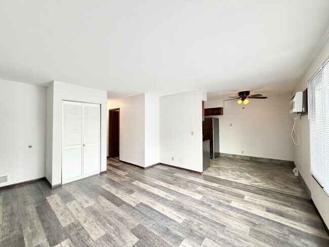 Building Photo - 117 York Rd