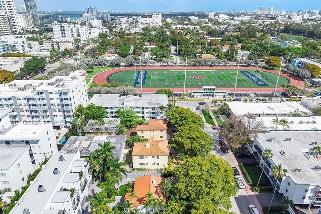 Building Photo - 1024 Lenox Ave.