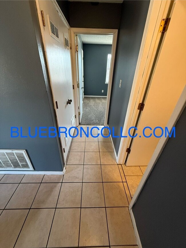 Building Photo - Great unit for a great price. won't last long!