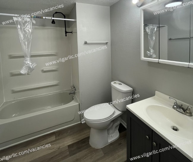 Building Photo - 11-11 McKinley Ave