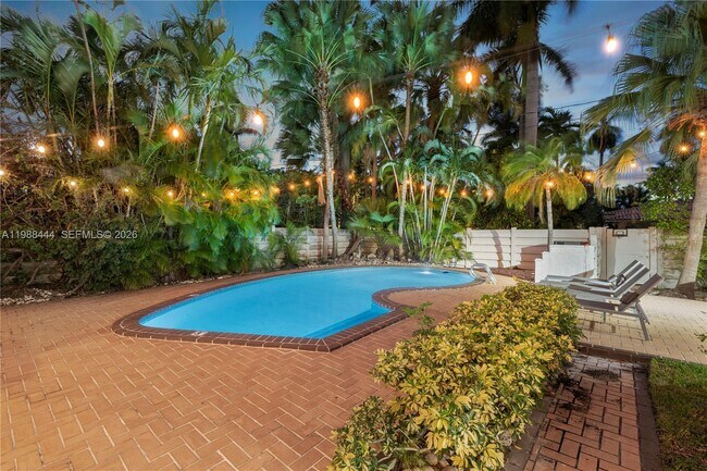 Building Photo - 1247 Jackson St