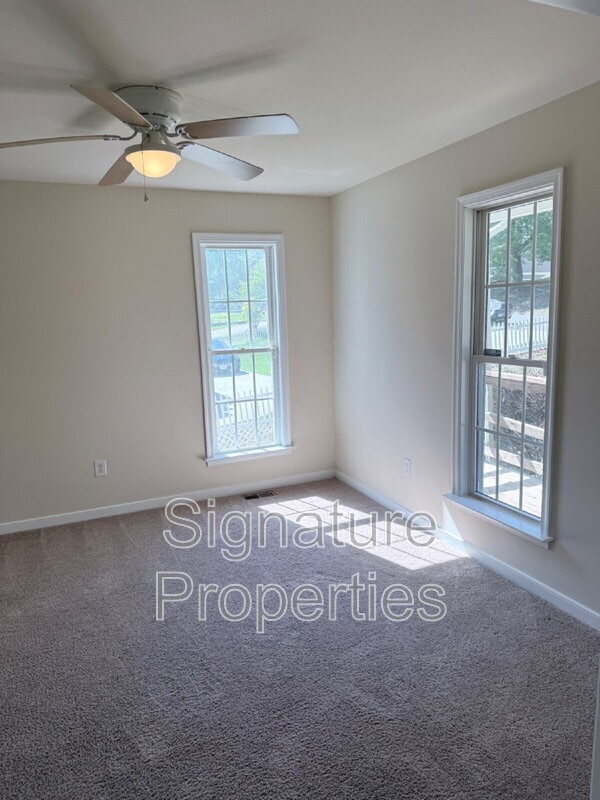 Building Photo - 5201 Hallmark Dr