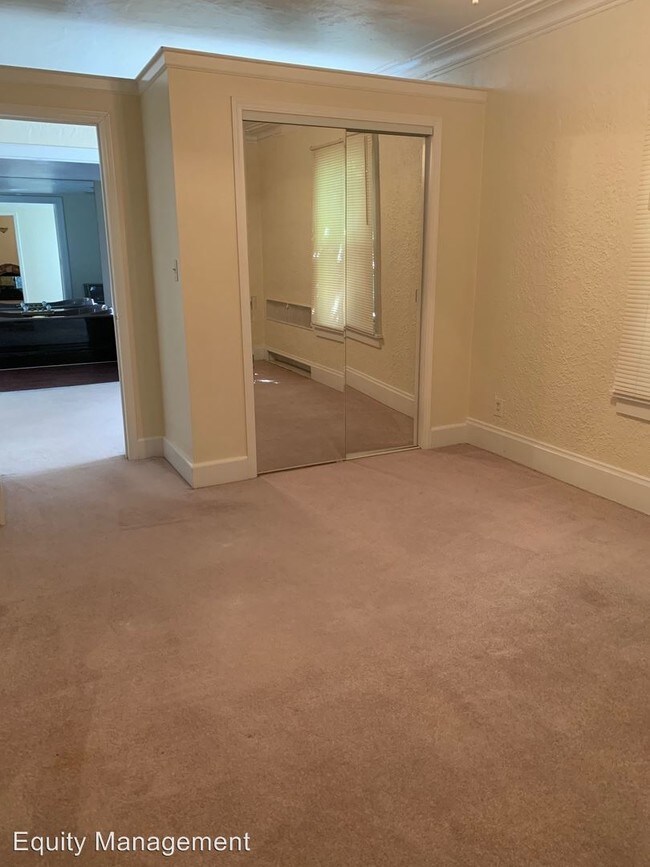 Building Photo - 88 Main St