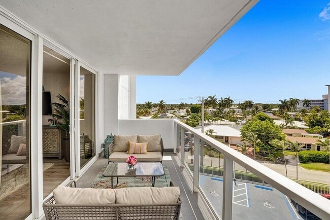 Building Photo - 2701 N Ocean Blvd