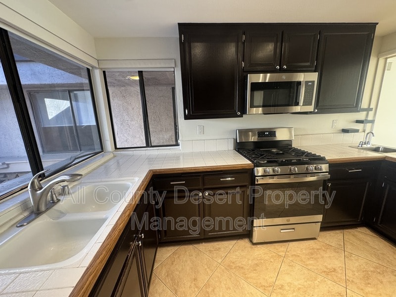 Building Photo - 72795 Fleetwood Cir