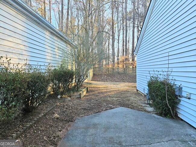 Building Photo - 2734 Highland Ridge NW