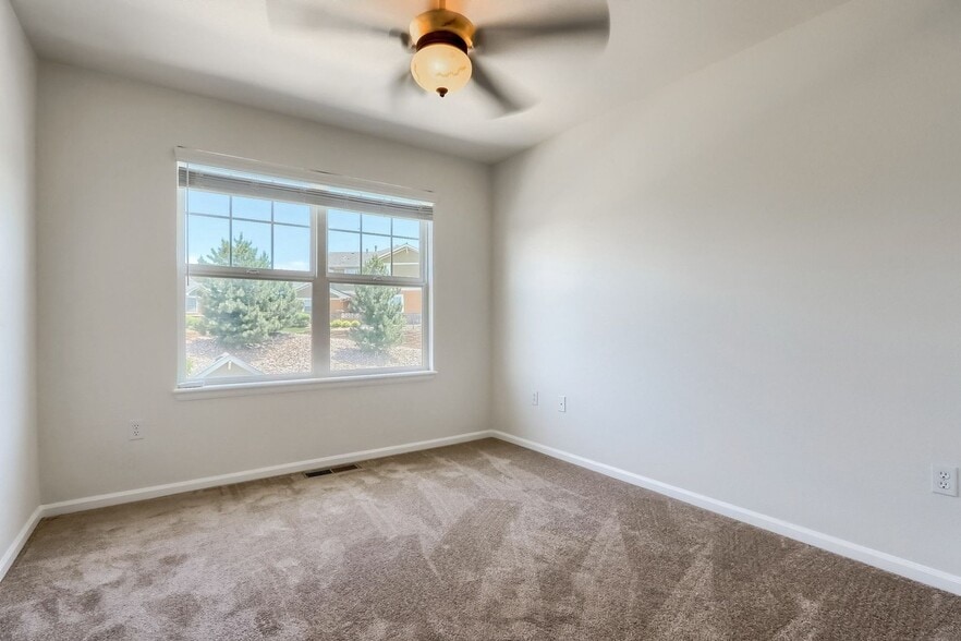 Building Photo - 3681 S Perth Cir