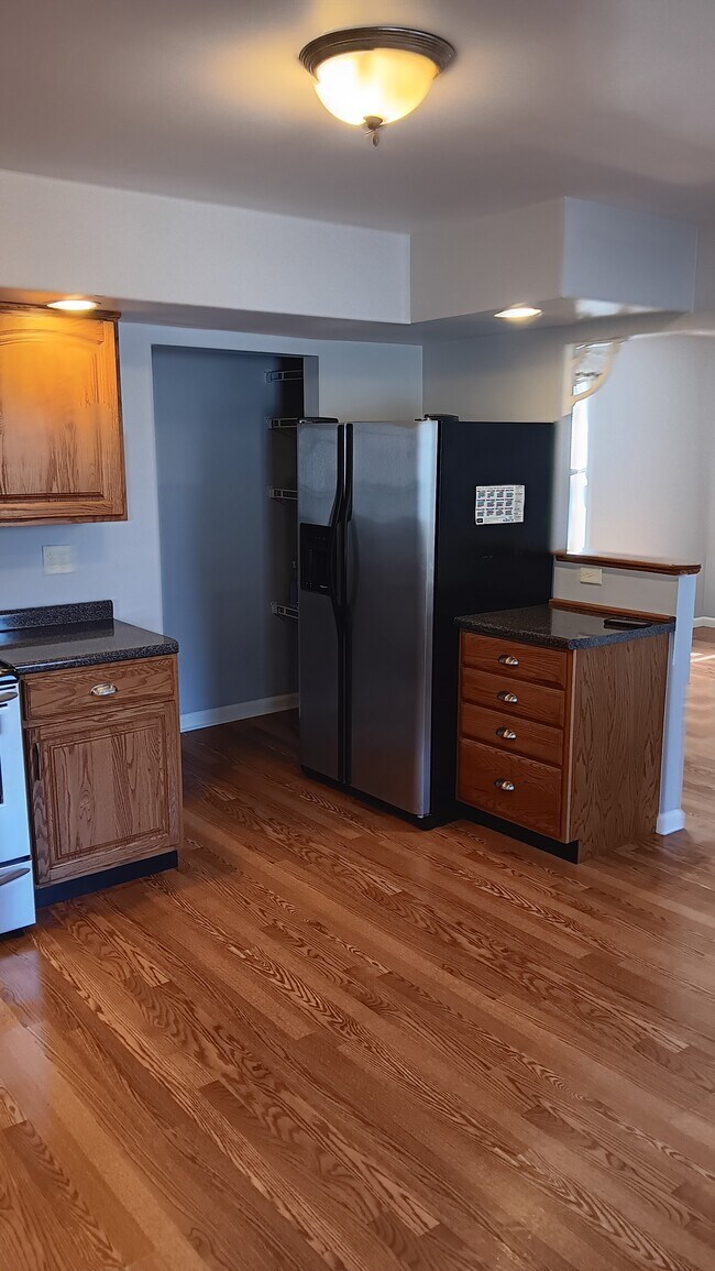 Building Photo - 2123 Prospect Ave