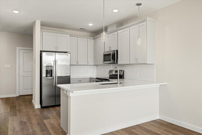 Building Photo - 585 Galt Dr