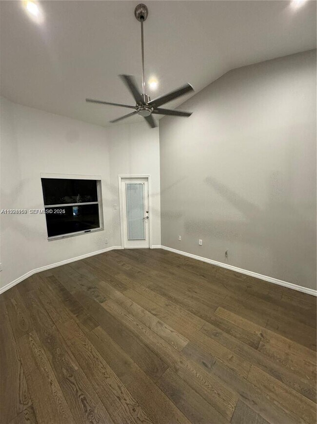 Building Photo - 8965 SW 59th Ct