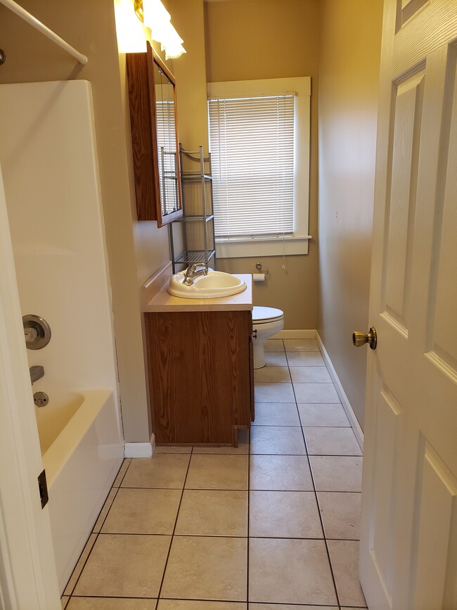 Bathroom with Tub/Shower - 103 W 12th St