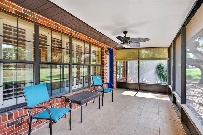 Building Photo - 6535 Brentwood Dr.