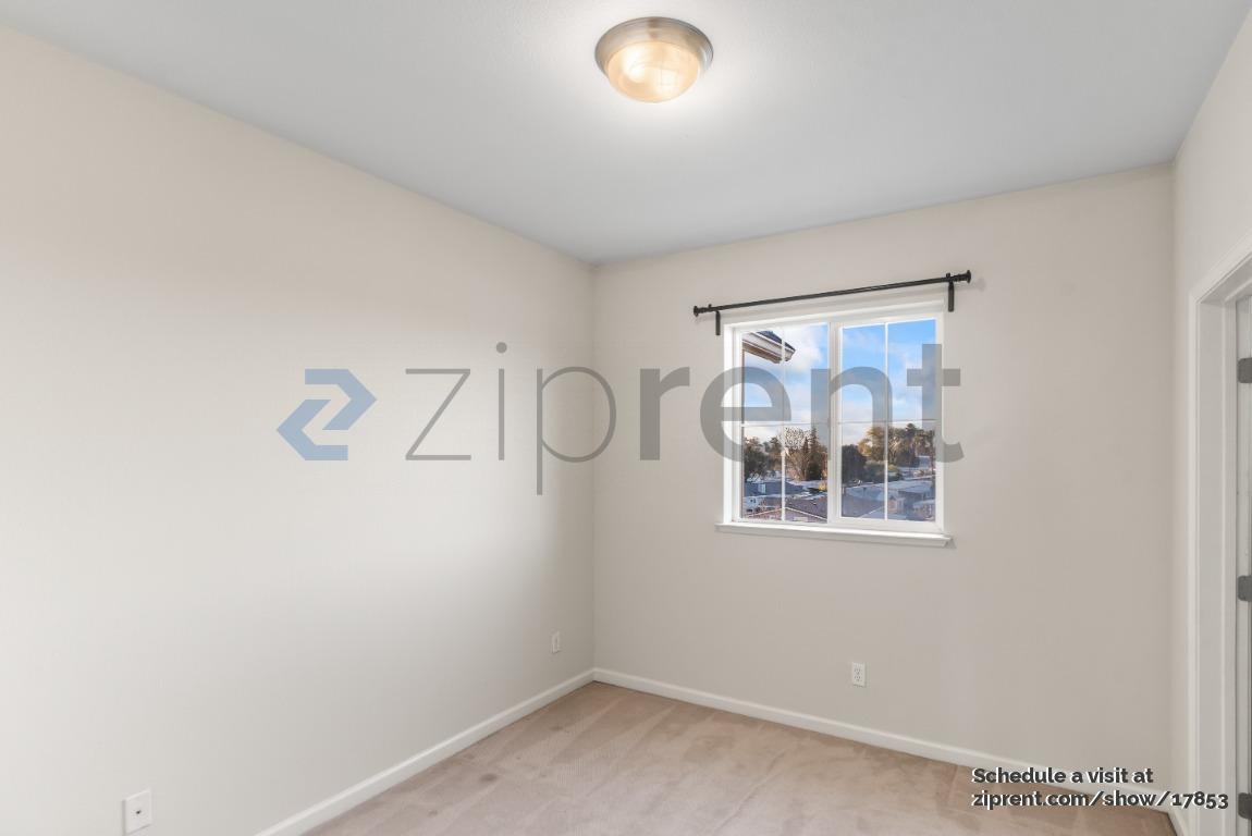 Building Photo - 2112 Sheffield Dr