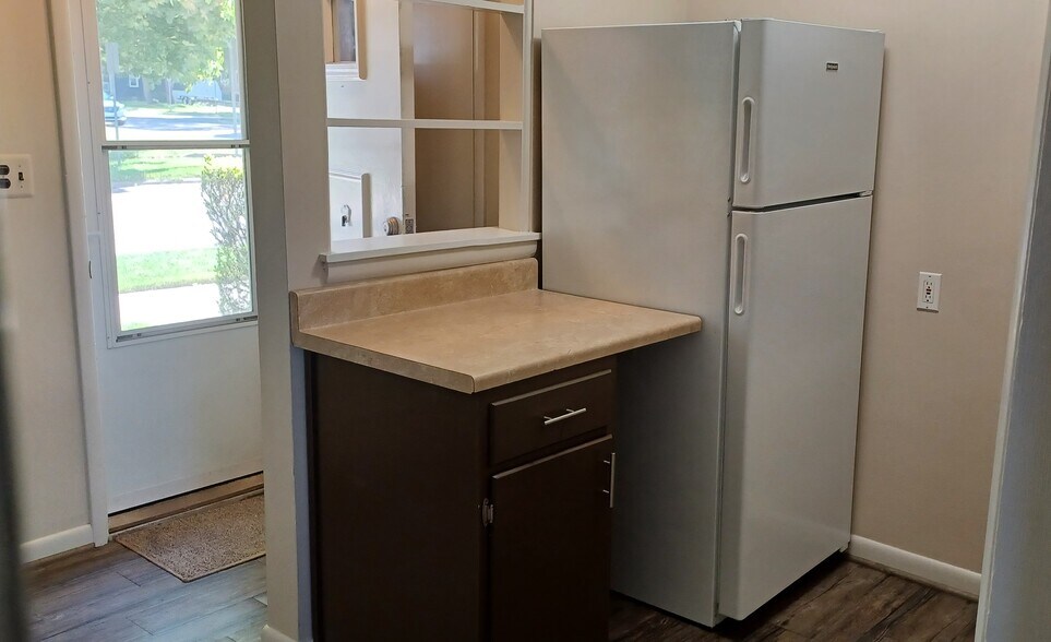 Building Photo - 284 North Ave