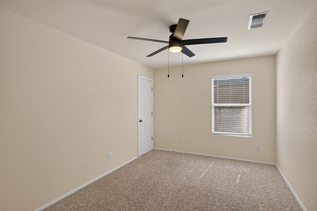 Building Photo - 10360 E Malta St