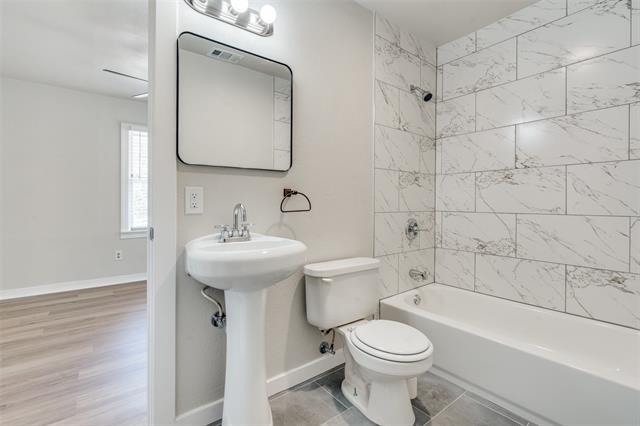 Building Photo - 225 W Belt Line Rd