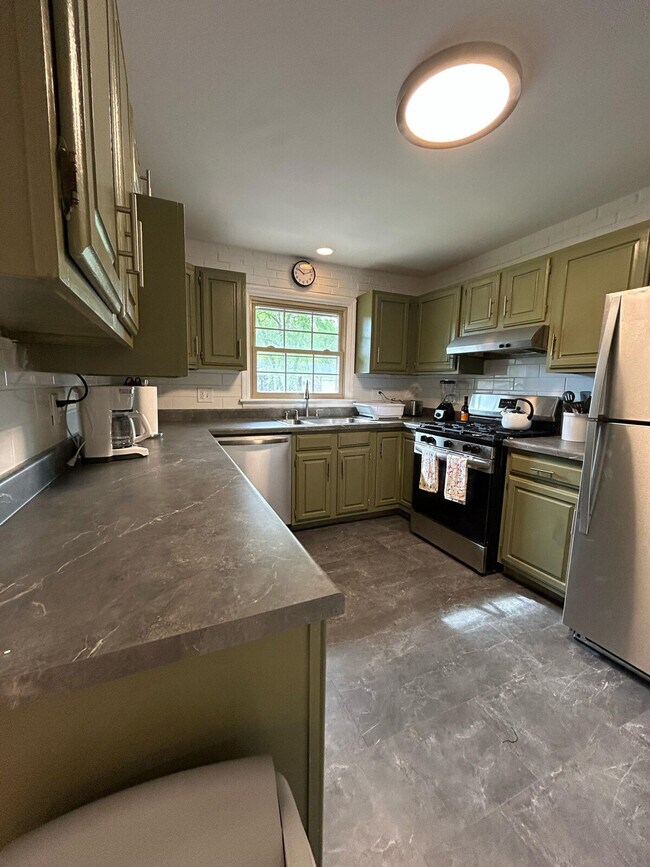 Building Photo - 11915 Brampton Hunt Rd