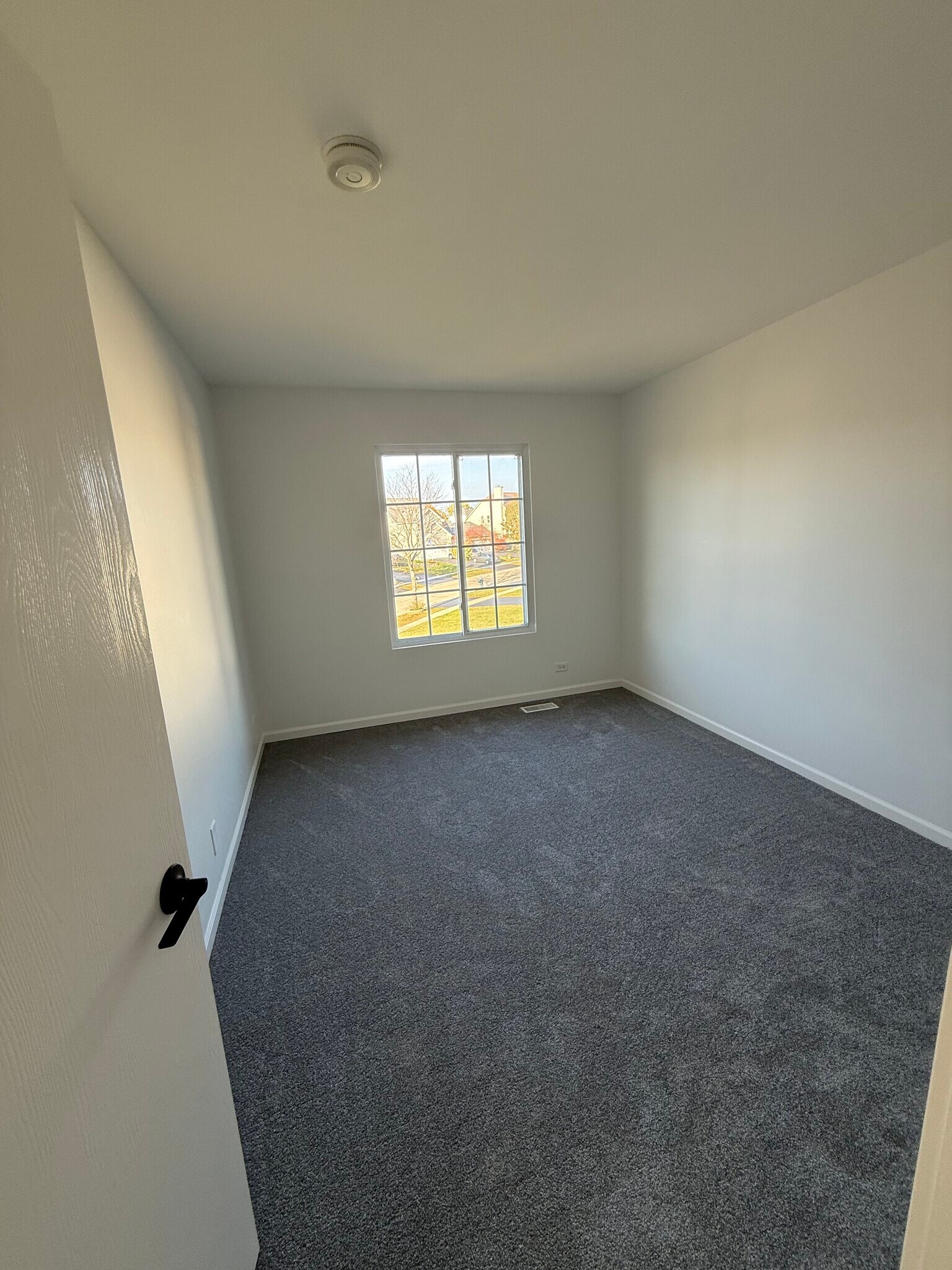 Building Photo - 921 Mesa Dr