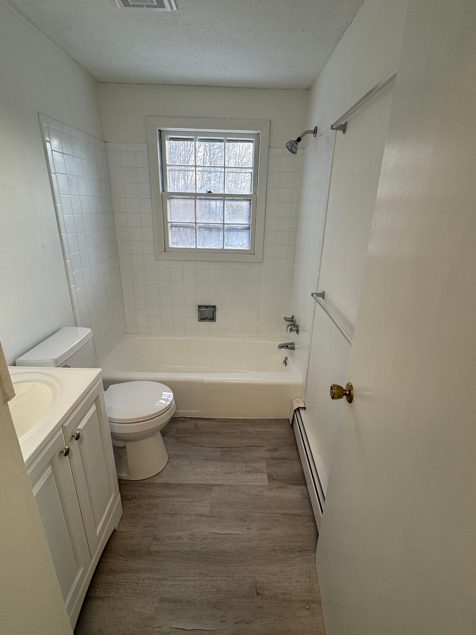 Building Photo - 3 Bayview St