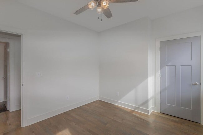 Building Photo - 5802 Maxon Ave