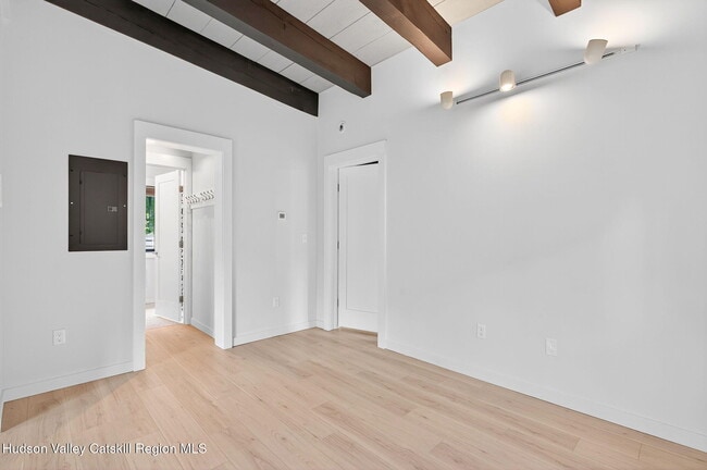 Building Photo - 422 Wittenberg Rd