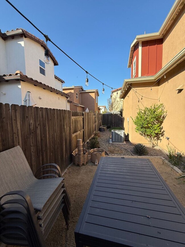 Building Photo - Templeton Ranch 3 Bedroom 2 Bathroom Single Family Home Available 3/15/26