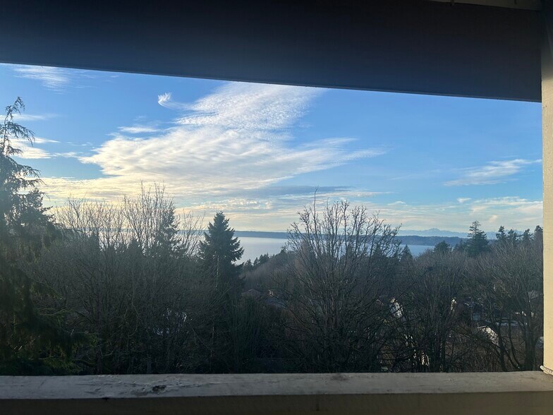 Building Photo - 28430 16th Ave S