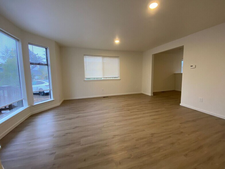 Building Photo - 12214 105th Avenue Ct E