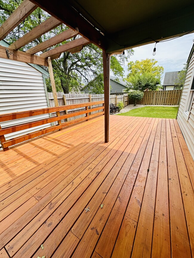 Building Photo - 7675 Waterwood Dr