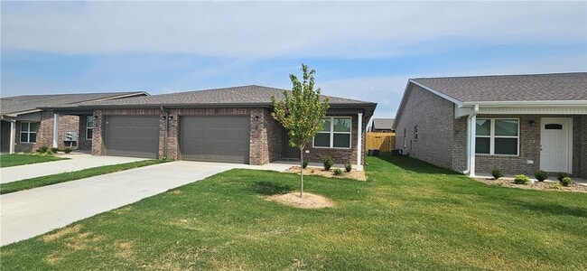 Building Photo - 518 NW 68th Ave