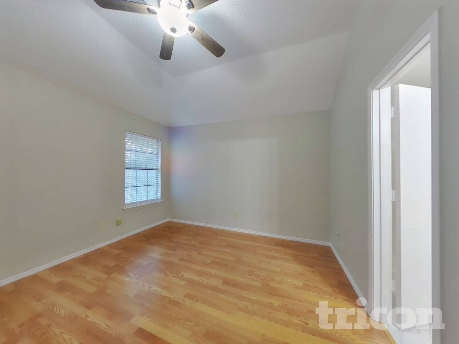 Building Photo - 1027 Brittany Dr