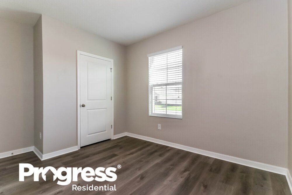 Building Photo - 36618 Goffaux Loop