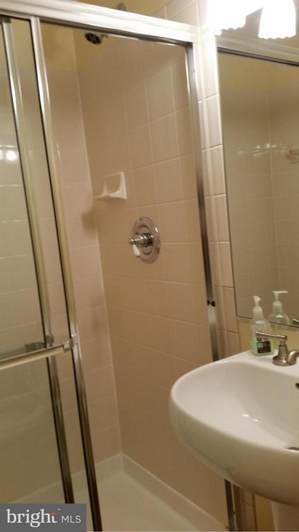 Building Photo - 1632 Colonial Hills Dr