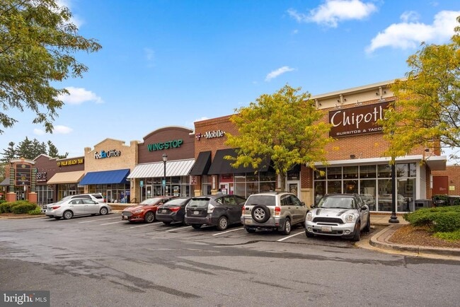 Building Photo - 204 Fallsgrove Blvd