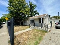 Building Photo - 2bedroom 1 bath home in Sacramento