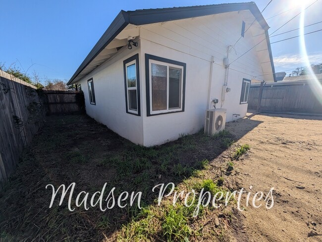 Building Photo - 831 El Dorado St