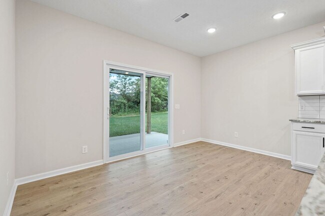 Building Photo - 217 Wesson Dr