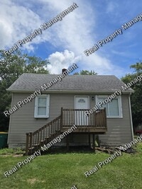 Building Photo - Two Bedroom Ranch
