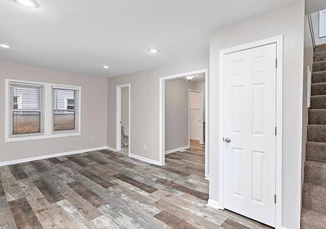 Building Photo - 3 Bedroom With Office And Fenced Yard